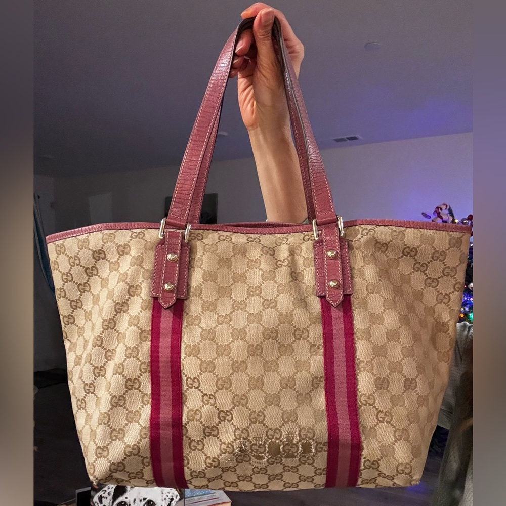 Gucci Jolicuer Tote bag with butterfly charm with COA - Picture 6 of 16